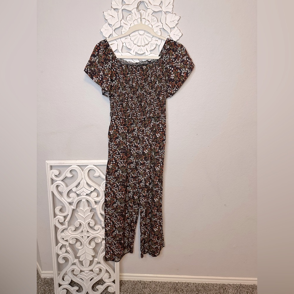Girls maxi romper with off the shoulder sleeves  size large youth! Spot clean